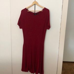 Red spring/summer dress from Theory